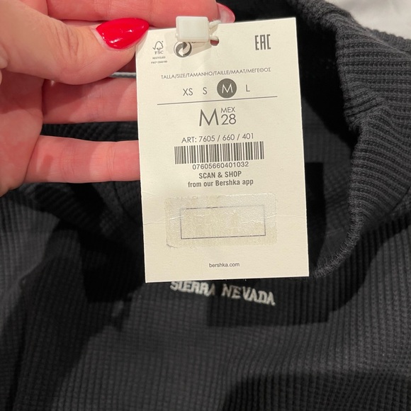 Bershka collegiate high neck crop top, NWT - Picture 9 of 10